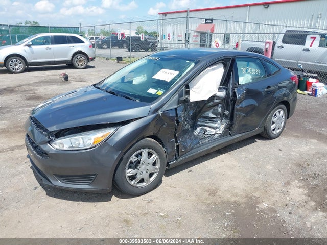 Ford FOCUS S 2017 1FADP3E20HL323196 Image 2
