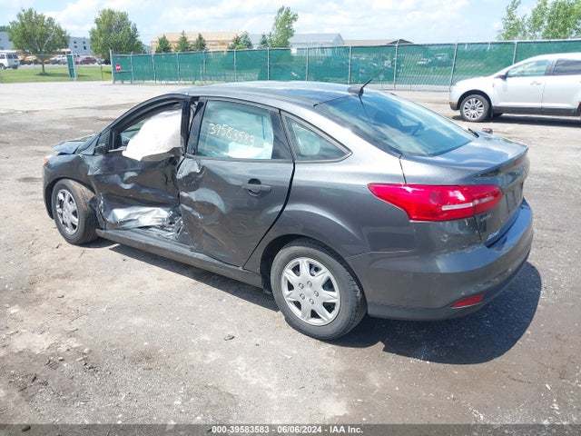 Ford FOCUS S 2017 1FADP3E20HL323196 Image 3
