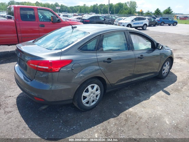 Ford FOCUS S 2017 1FADP3E20HL323196 Image 4