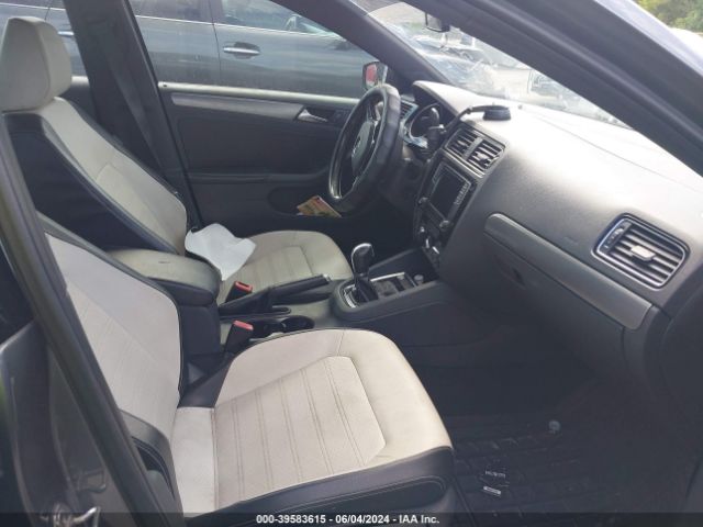 3VWD17AJ4GM241501 Volkswagen Jetta 1.8t Sport