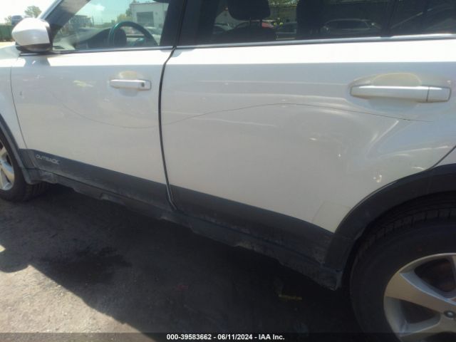 4S4BRCDC0E3326886 Subaru Outback 2.5i Premium