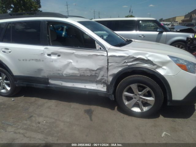 4S4BRCDC0E3326886 Subaru Outback 2.5i Premium