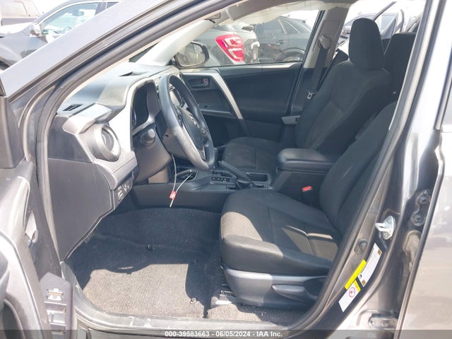 Toyota RAV4 LE 2017 JTMZFREV7HJ147310 Image 5