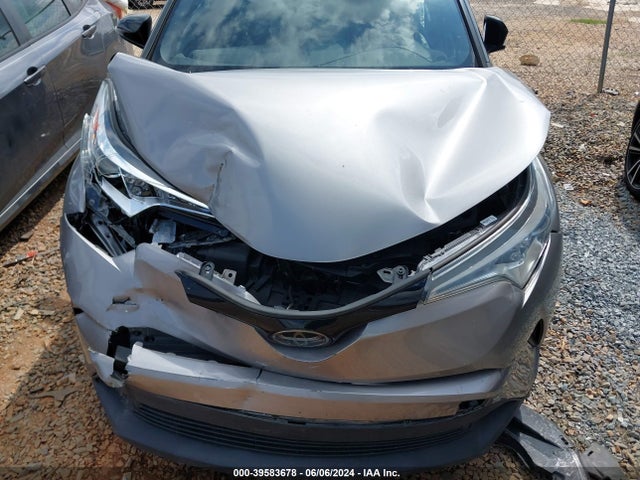 Toyota C-HR XLE 2019 NMTKHMBX2KR082993 Image 11
