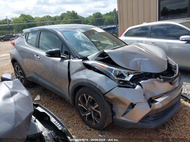 Toyota C-HR XLE 2019 NMTKHMBX2KR082993 Image 12