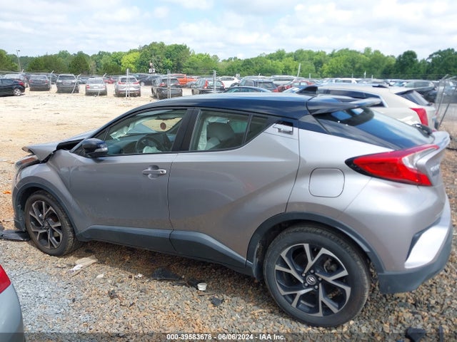 Toyota C-HR XLE 2019 NMTKHMBX2KR082993 Image 13
