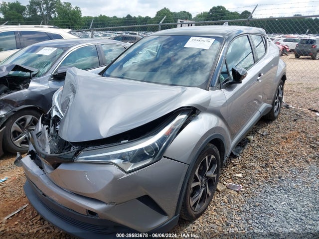 Toyota C-HR XLE 2019 NMTKHMBX2KR082993 Image 2