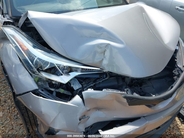 Toyota C-HR XLE 2019 NMTKHMBX2KR082993 Image 6