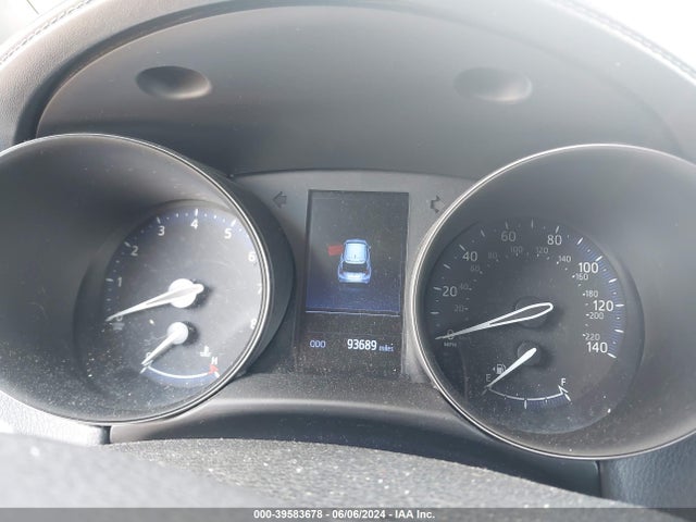Toyota C-HR XLE 2019 NMTKHMBX2KR082993 Image 7