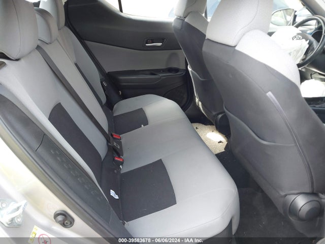 Toyota C-HR XLE 2019 NMTKHMBX2KR082993 Image 8
