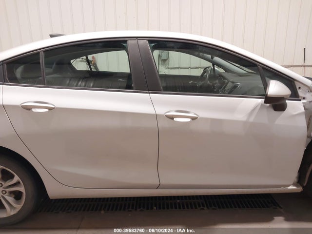 1G1BC5SMXK7150360 Chevrolet CRUZE LS