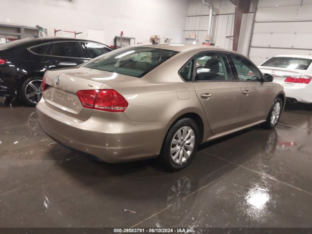 1VWAT7A34FC077066 Volkswagen Passat 1.8t Wolfsburg Edition