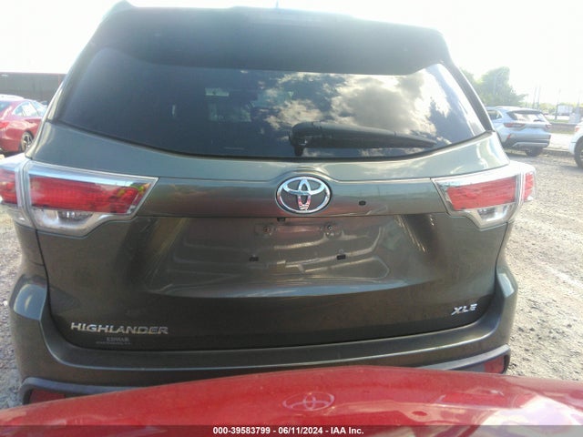 Toyota Highlander Xle V6 2015 5TDKKRFH4FS045713 Image 16