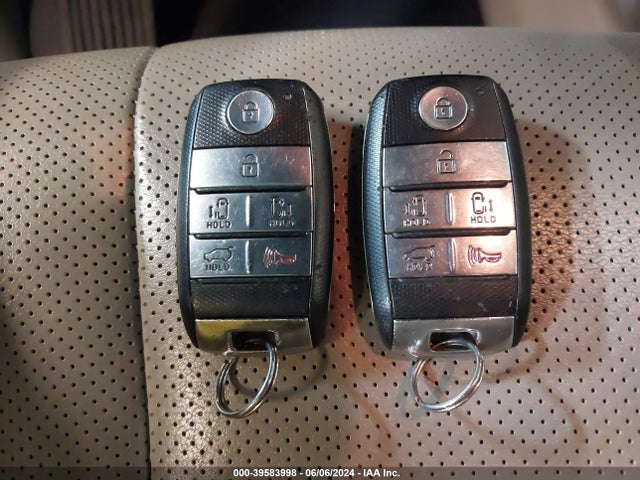 KIA SEDONA LX 2017 KNDMB5C19H6332170 Image 11