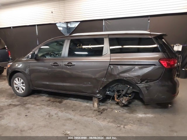 KIA SEDONA LX 2017 KNDMB5C19H6332170 Image 14