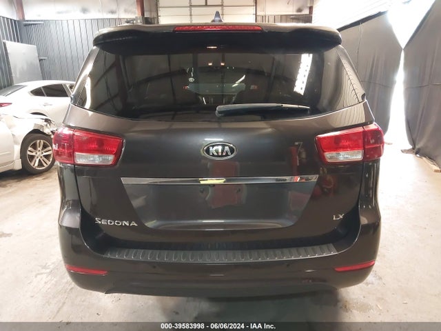 KIA SEDONA LX 2017 KNDMB5C19H6332170 Image 16