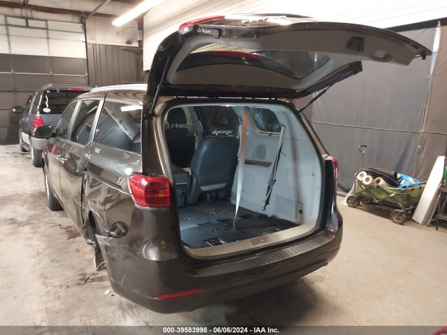 KIA SEDONA LX 2017 KNDMB5C19H6332170 Image 3
