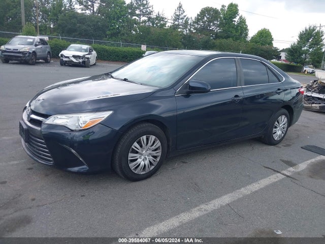 Toyota CAMRY LE 2015 4T4BF1FK2FR481460 Image 2