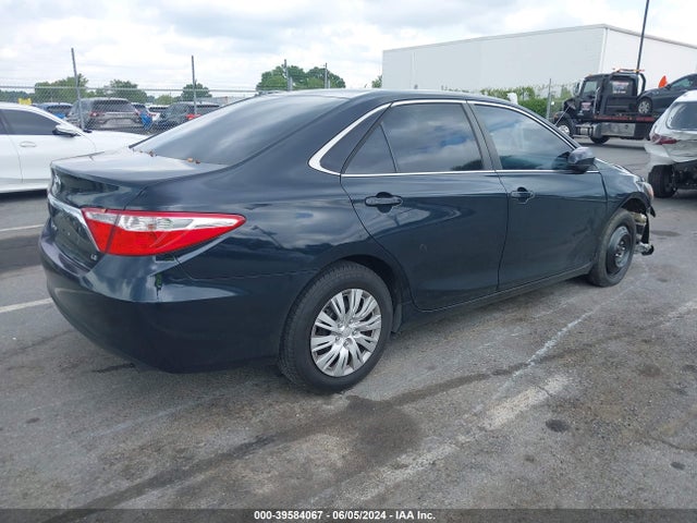Toyota CAMRY LE 2015 4T4BF1FK2FR481460 Image 4