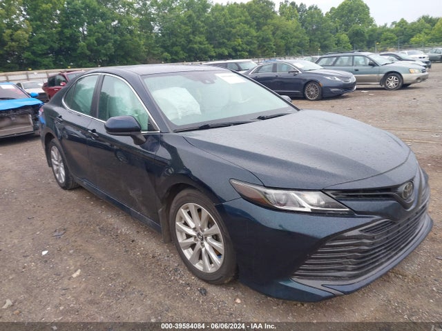 Toyota CAMRY LE 2019 4T1B11HK8KU814826 main image