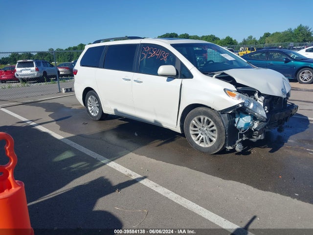 Toyota Sienna Xle 8 Passenger 2015 5TDYK3DC5FS549668 главное изображение
