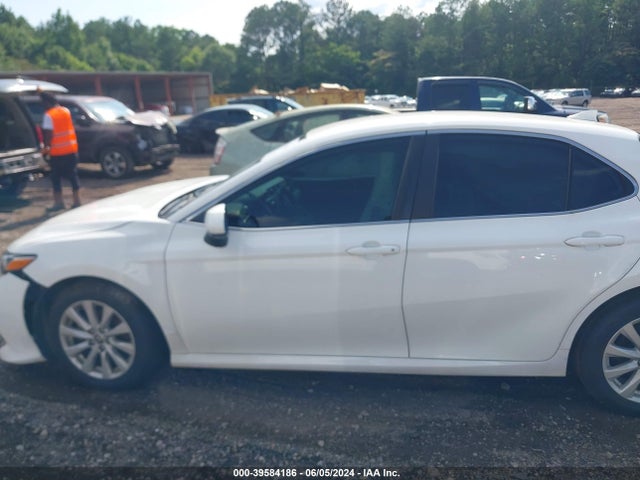 Toyota CAMRY LE 2020 4T1C11AK3LU399527 Image 14