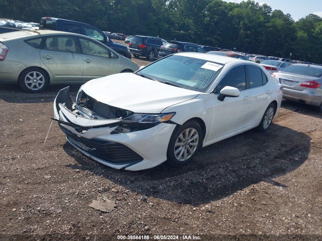 Toyota CAMRY LE 2020 4T1C11AK3LU399527 Image 2