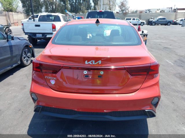 3KPF24AD8PE597932 KIA Forte Lxs