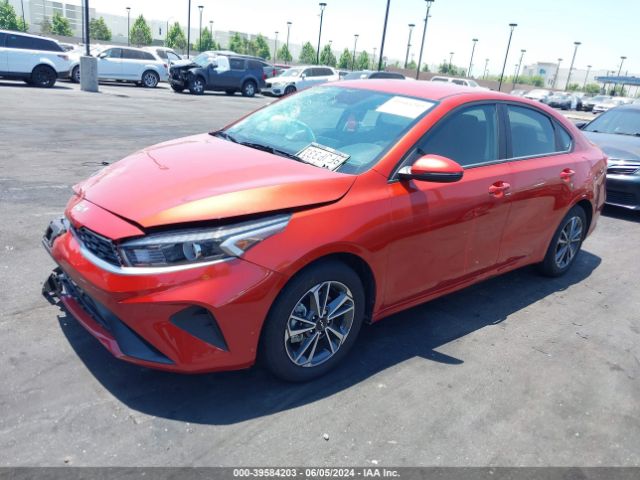 3KPF24AD8PE597932 KIA Forte Lxs
