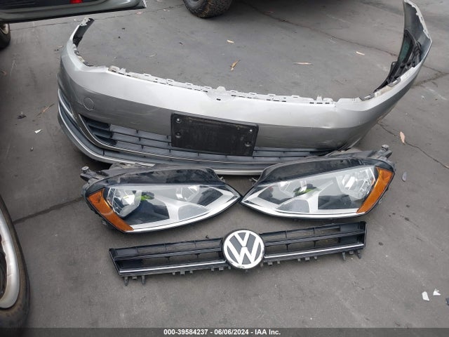 3VW217AU4FM094094 Volkswagen Golf Tsi S 4-door