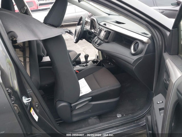 Toyota RAV4 LE 2017 JTMZFREVXHJ135362 Image 5