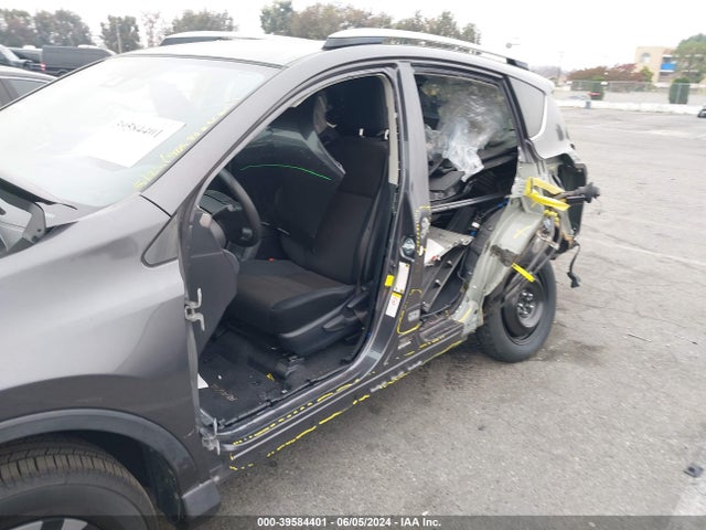 Toyota RAV4 LE 2017 JTMZFREVXHJ135362 Image 6