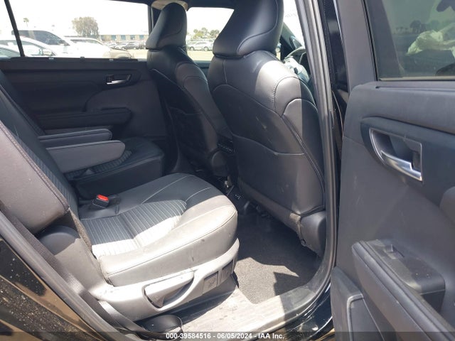 Toyota Highlander Xse 2024 5TDKDRBH7RS540587 Image 8