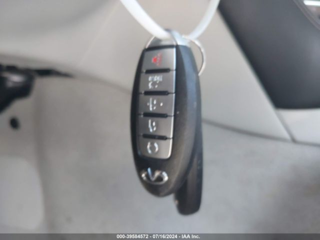 JN1EV7AR0HM831907 Infiniti Q50 3.0t Premium