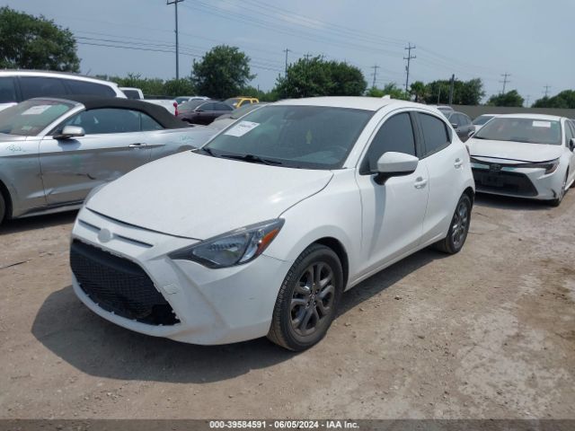3MYDLBJV5LY701434 Toyota YARIS LE