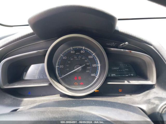 3MYDLBJV5LY701434 Toyota YARIS LE