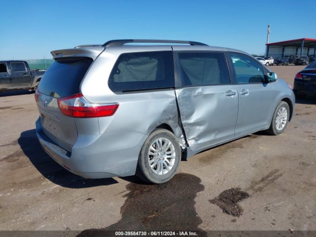 5TDYZ3DC9HS828667 Toyota Sienna Xle 8 Passenger