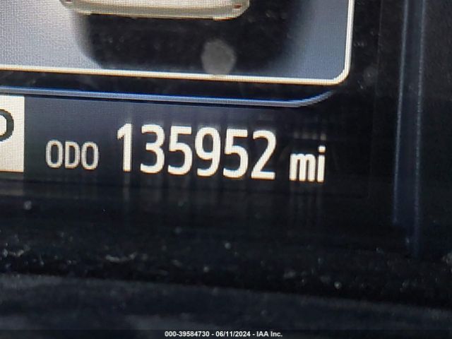 5TDYZ3DC9HS828667 Toyota Sienna Xle 8 Passenger
