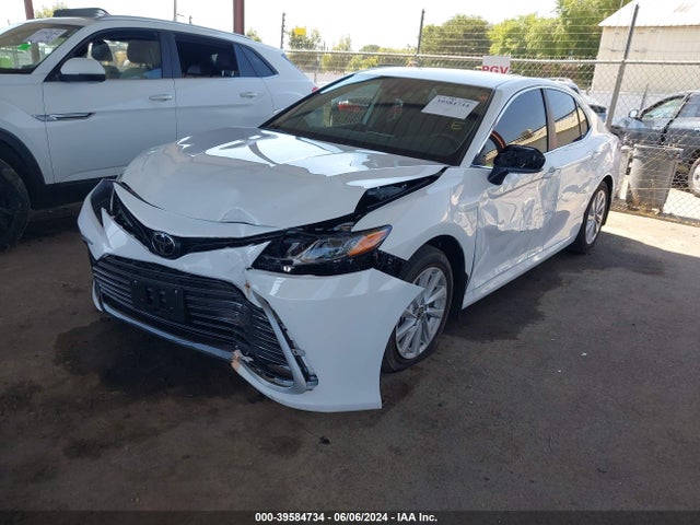 Toyota CAMRY LE 2024 4T1C11AK7RU253897 Image 2