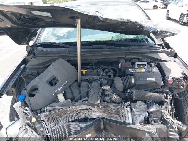 Hyundai ELANTRA SE 2018 KMHD74LF2JU525118 Image 10