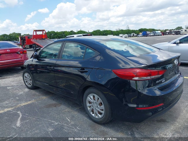 Hyundai ELANTRA SE 2018 KMHD74LF2JU525118 Image 3