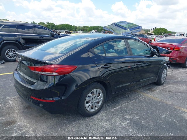 Hyundai ELANTRA SE 2018 KMHD74LF2JU525118 Image 4