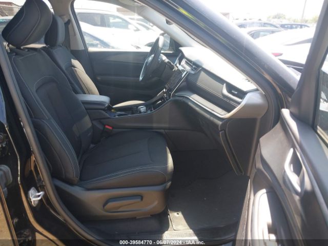 1C4RJJAGXP8867021 Jeep Grand Cherokee L Laredo 4x2