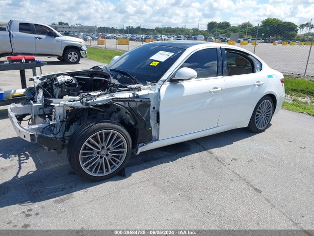 Alfa Romeo Giulia Ti Rwd 2017 ZARFAECN6H7553580 Image 2