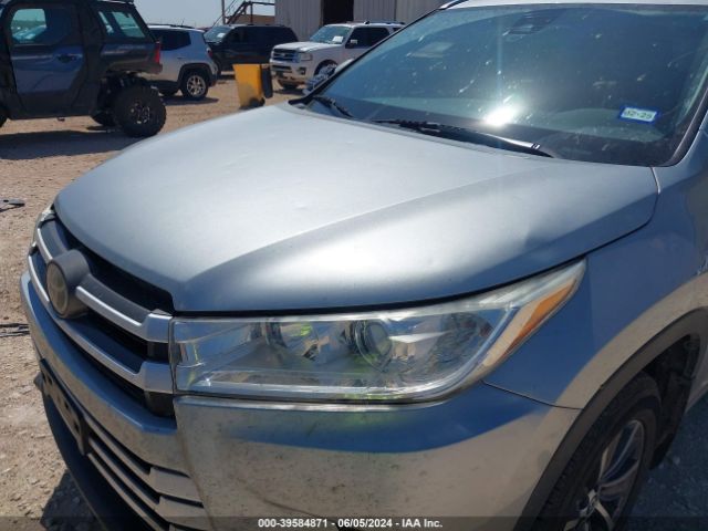 5TDKZRFH0JS548370 Toyota Highlander Xle