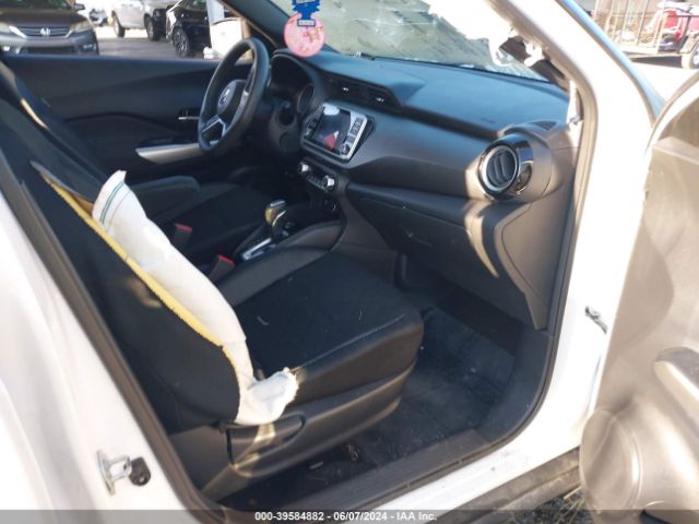 3N1CP5CU2KL555271 Nissan KICKS SV