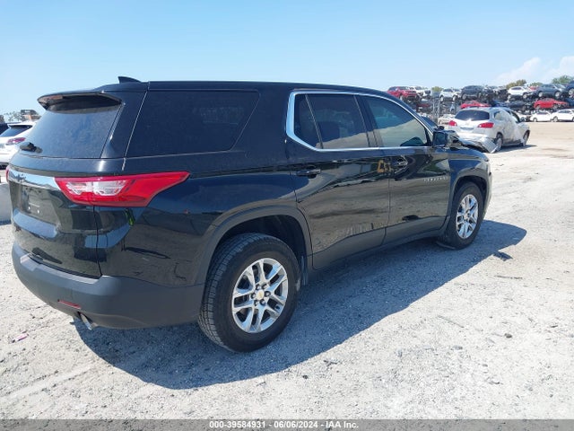 Chevrolet Traverse Ls 2019 1GNERFKW6KJ140719 Image 4