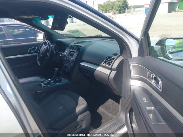 Ford EXPLORER XLT 2017 1FM5K8D80HGA65976 Image 5