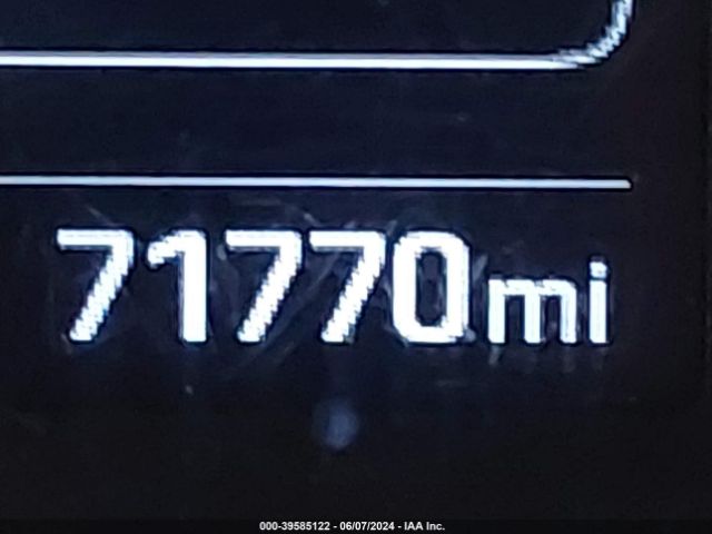 KM8J23A40JU700012 Hyundai TUCSON SE