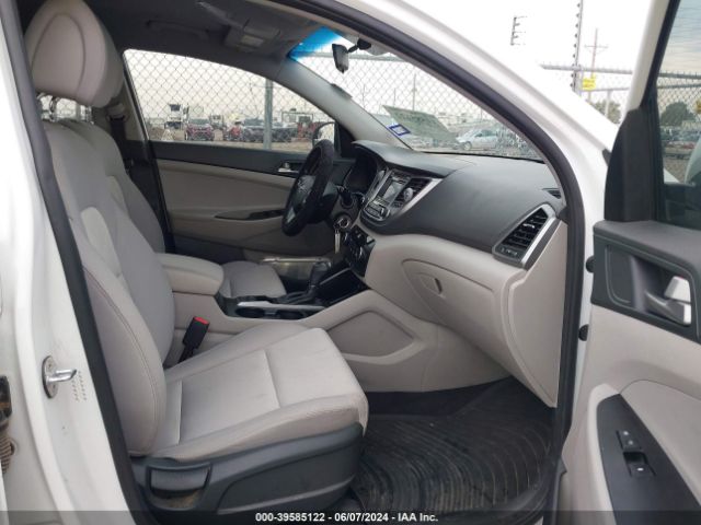 KM8J23A40JU700012 Hyundai TUCSON SE